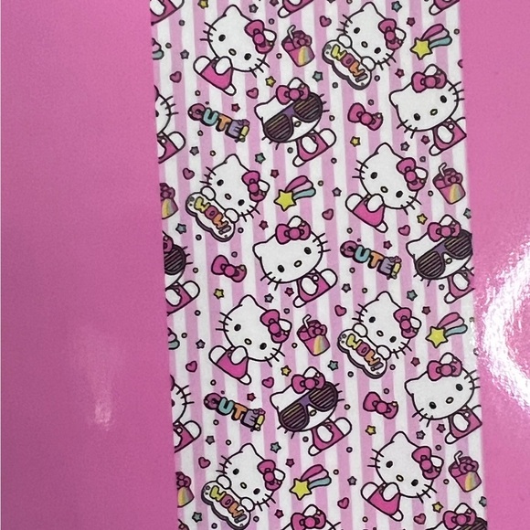 Hello Kitty Beach Towel - Picture 7 of 7